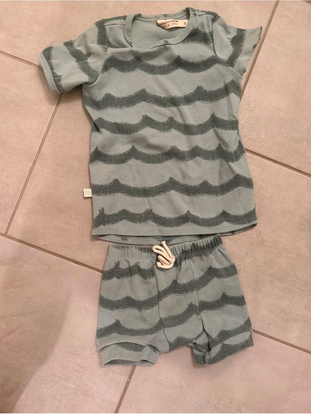 Childhoods Clothing Waves Set short sleeves & shirt 4T